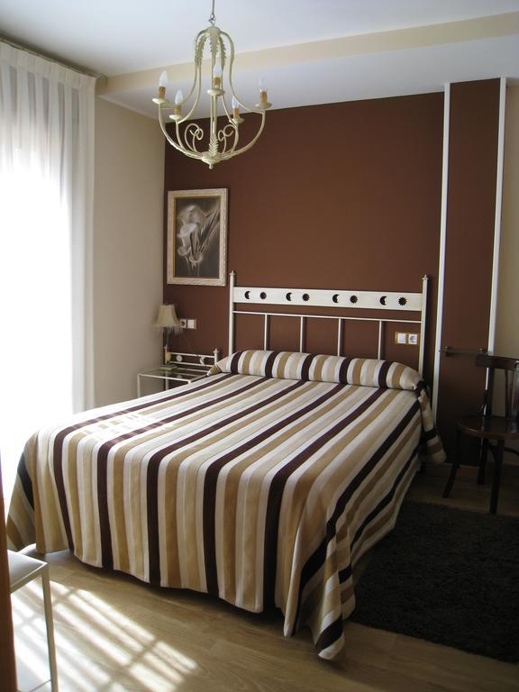 Casa Rural Patino Guest House Quintanas de Gormaz Exterior foto