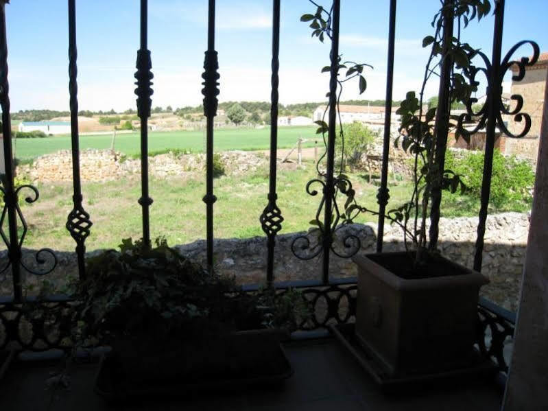 Casa Rural Patino Guest House Quintanas de Gormaz Exterior foto